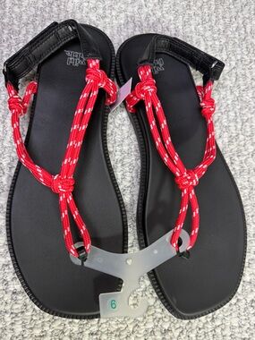 Wild Fable Black Sandals-Red Rope Strap lightweight-comfortable-Women size 9